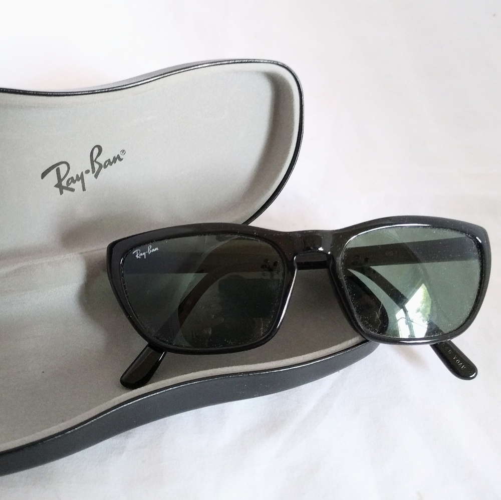 RAY-BAN sunglasses